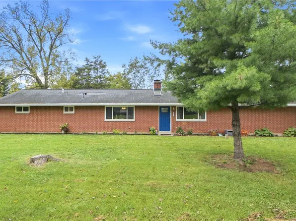 2035 Turnbull Rd, Dayton, OH 45431