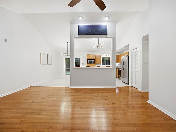 4th image of 6117 Craig Rd