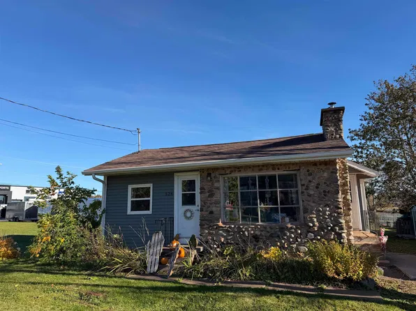 526 Malpeque Rd, Charlottetown, PE C1E 0J4