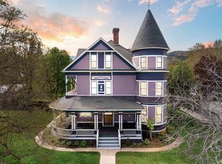 223 N Oregon St, Yreka, CA 96097
