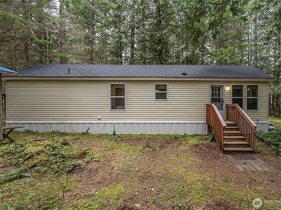 4th image of 56514 383rd Avenue Ct E