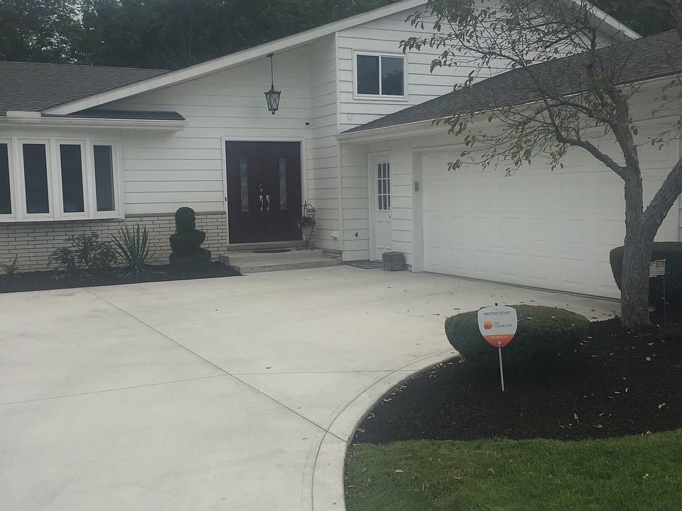 1st image of 24775 Meadow Ln