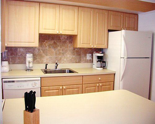 5th image of 780 Estero Blvd
