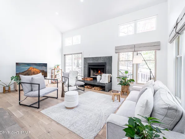 151 Northslope Ii Rd, East Stroudsburg, PA 18302