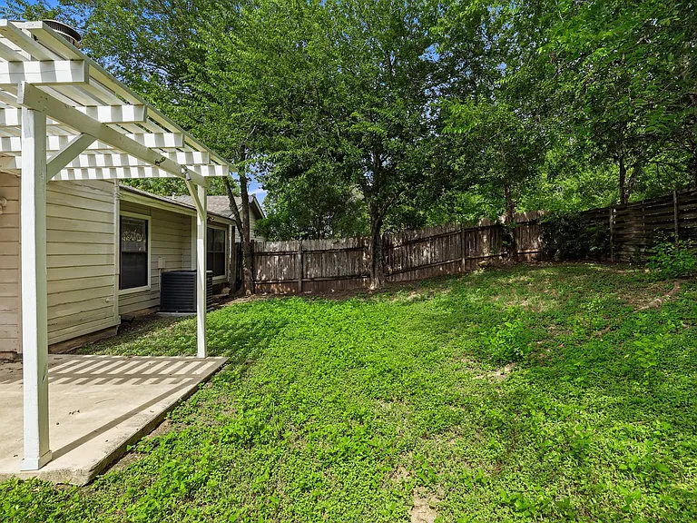 3932 Heritage Hill Dr — Photo 23