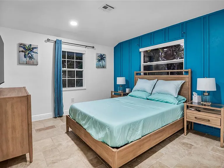 31 Lands End Ln — Photo 25