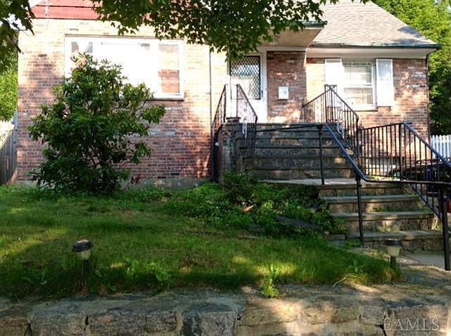 1st image of 12 Oakland Ave