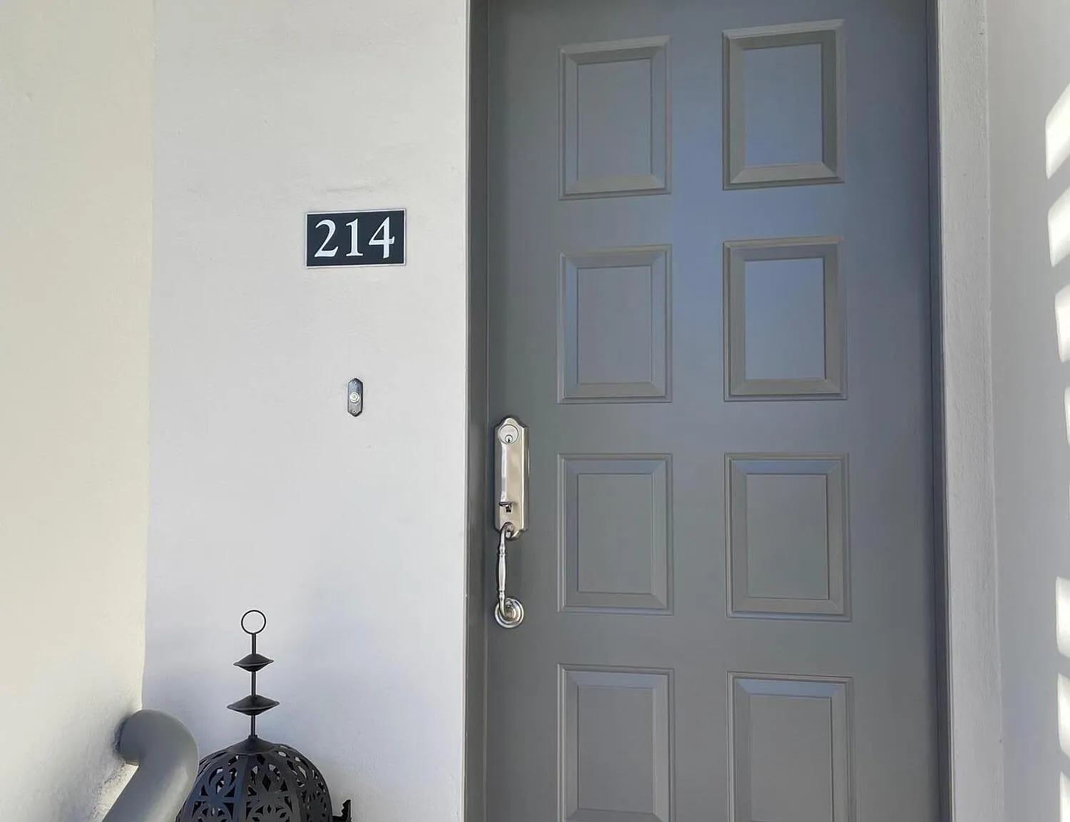 2 bed, 1.5 bath, 785 sqft, $3,000 — Photo 1