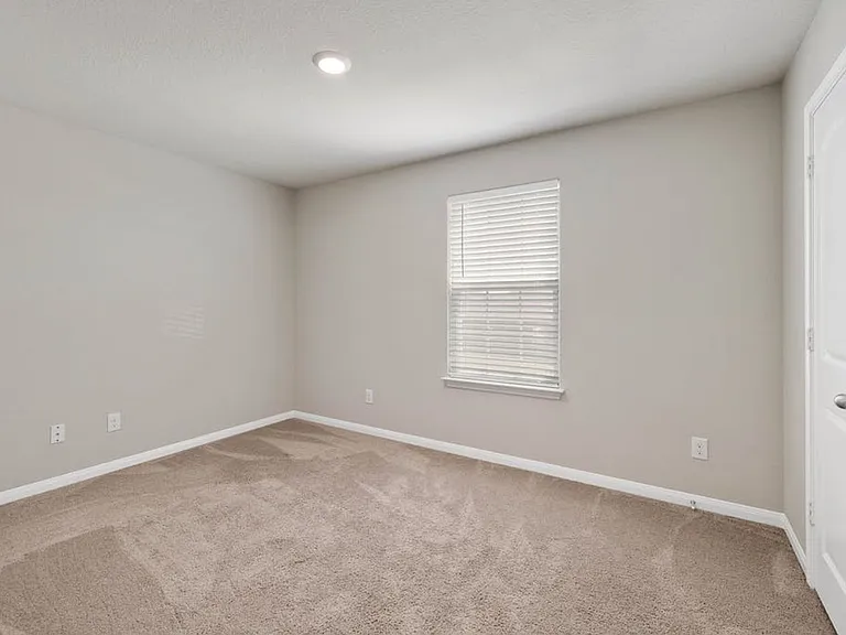 19300 Andrew Jackson St — Photo 23
