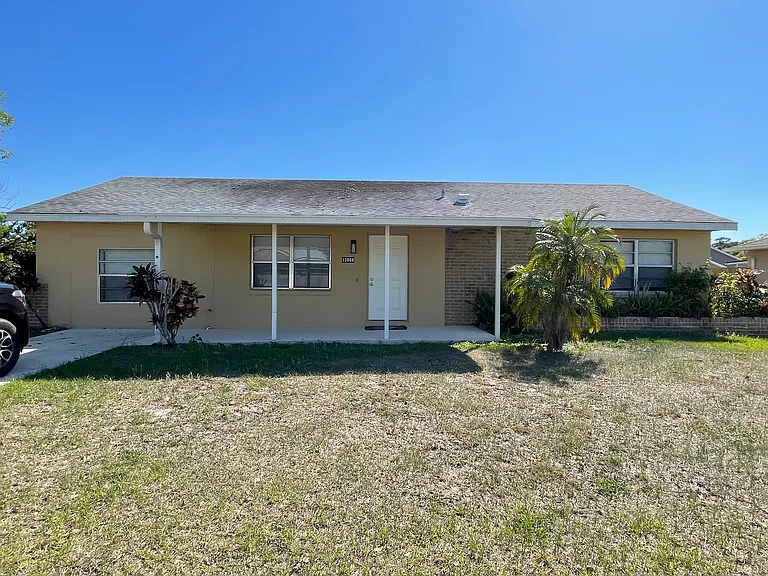 12068 Club Woods Dr — Photo 20