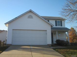 2 Crystal Lake Dr, Saint Peters, MO 63376