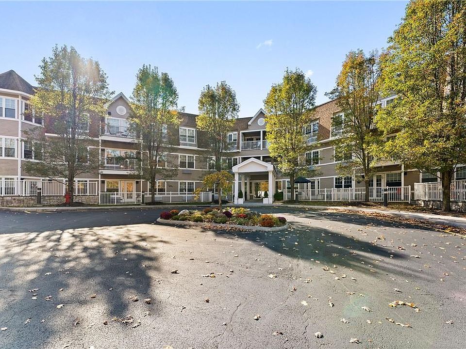 1st image of 113 Sutton Drive #113