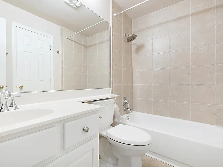 1121 Parkridge Ln #203 — Photo 21