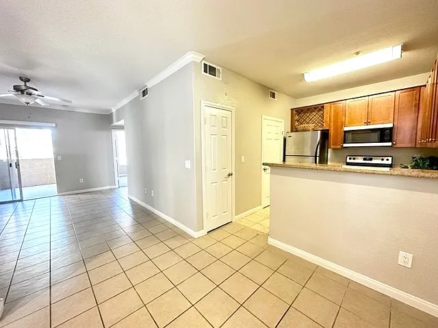 4400 S Jones Blvd #1097-1 — Photo 32