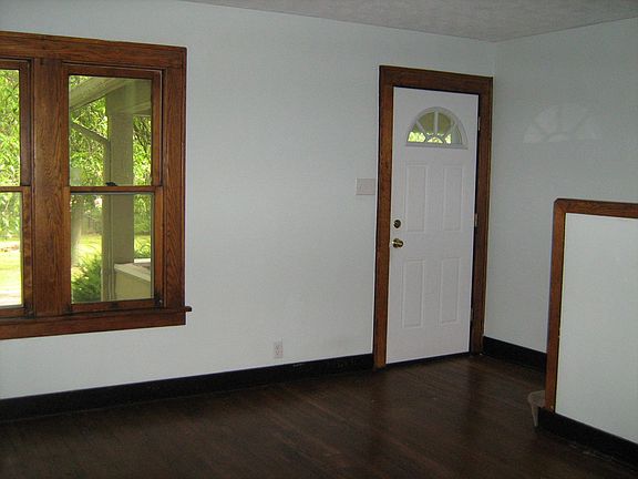 Hardwood floor in the living room