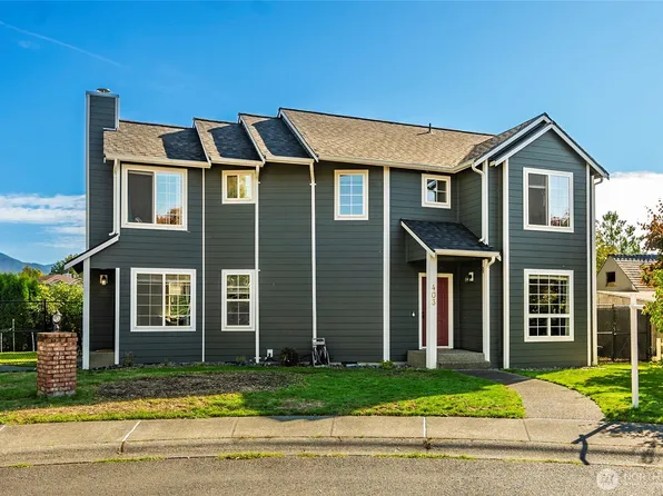 403 Petschauer Place, Enumclaw, WA 98022