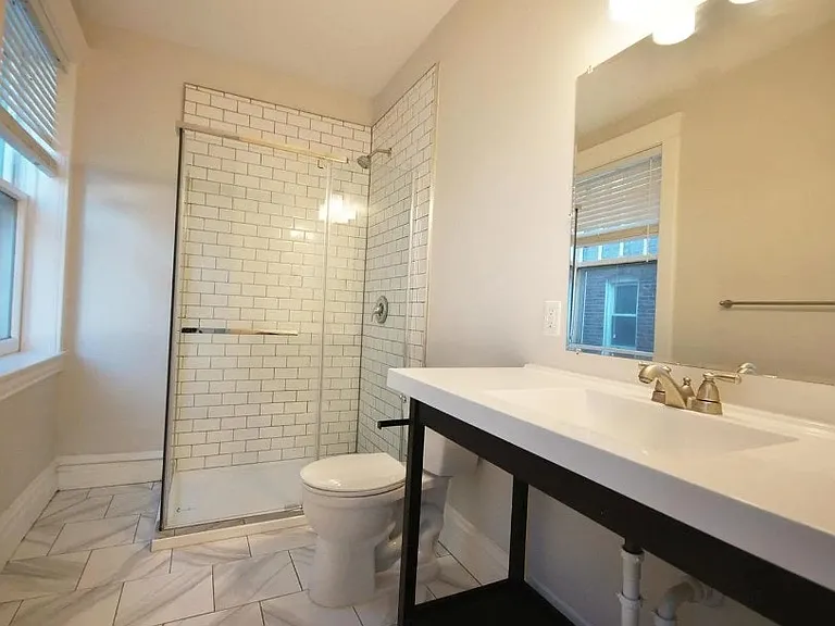 1917 Alfred Ave #2N — Photo 7