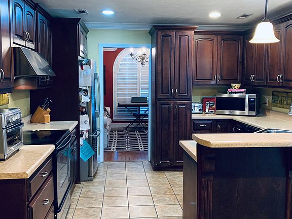 {Kitchen & Dining view}