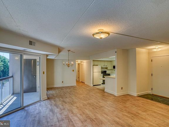 5th image of Unit 1704 N Park Dr Unit 1704-A409