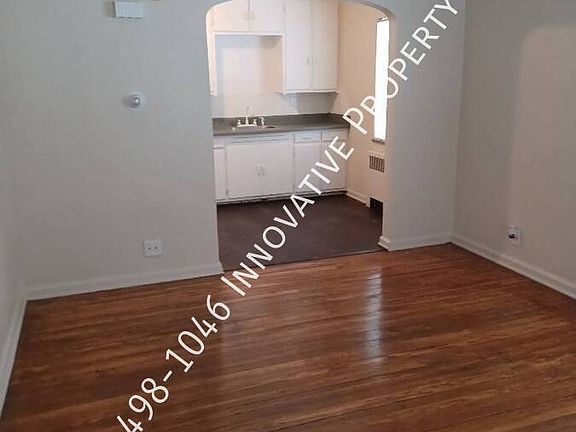 4th image of 712 S Grand Traverse St APT 3