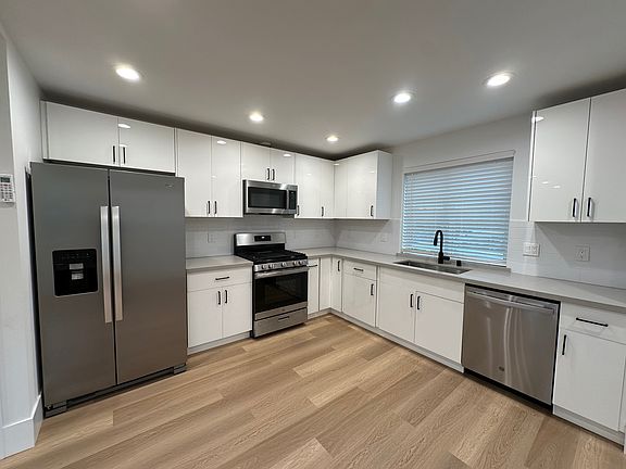 main floor - kitchen