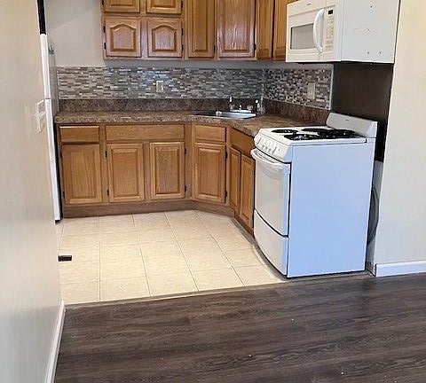 3rd image of 111-39 180th St #2