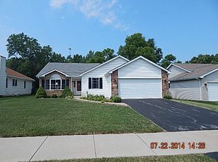 251 Hillcrest Ln, Steger, IL 60475