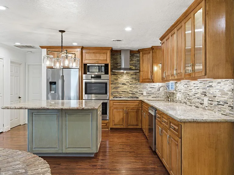 1320 Woodvine Dr — Photo 8
