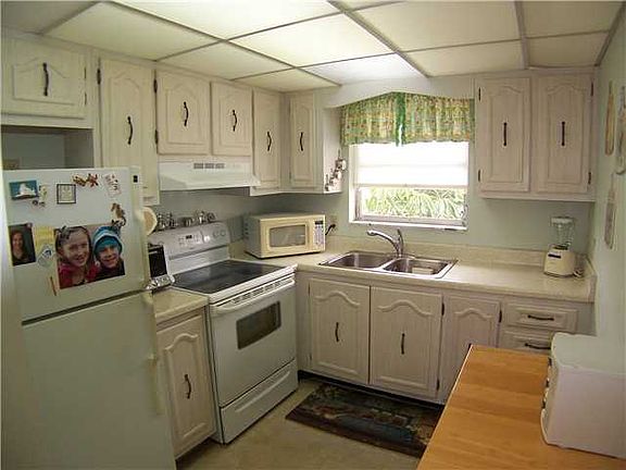 3rd image of 1733 3rd Ave N APT 22