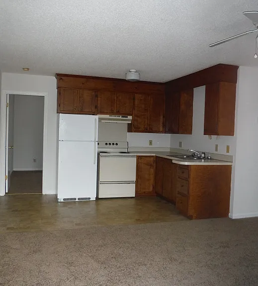 3210 Summer Pl #8 — Photo 3