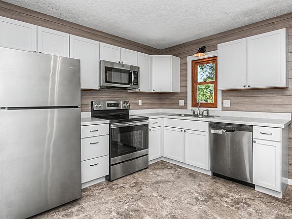 4th image of 1407 Johnson St