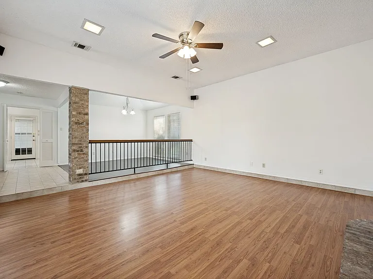 173 Simmons Dr — Photo 5