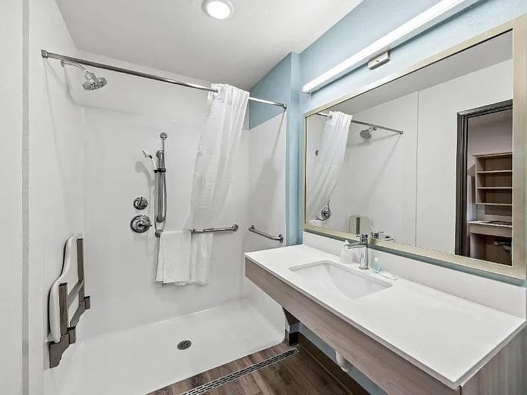 19 Bink Dr #202 — Photo 7