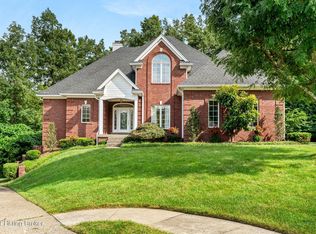 8809 Grand Ridge Ct, Louisville, KY 40214