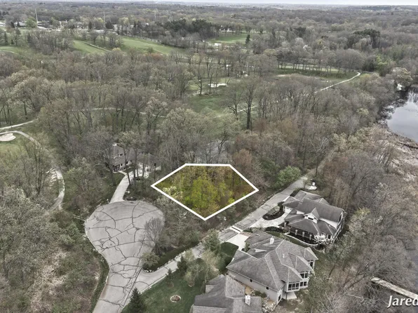 12462 Cranes Ave, Richland, MI 49083