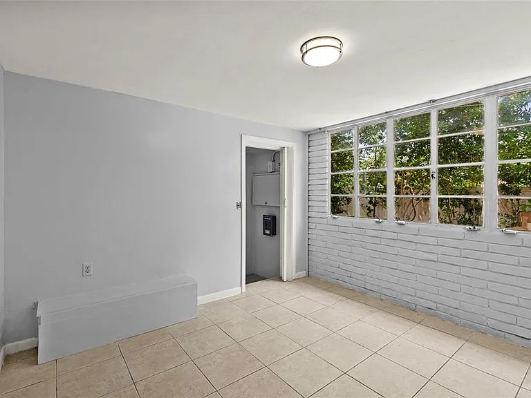 4222 18th St N — Photo 30