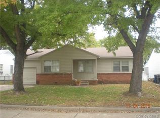 9183 E 4th St, Tulsa, OK 74112