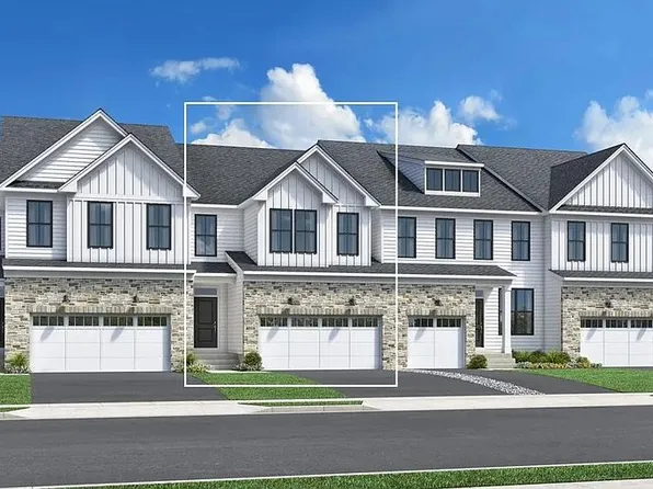 5 Colt Ln, Manalapan, NJ 07726