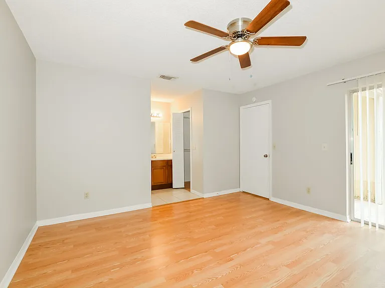 9324 Pavillion Dr — Photo 9