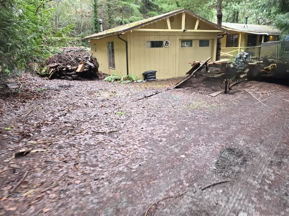 10 Moose Road, Quilcene, WA 98376