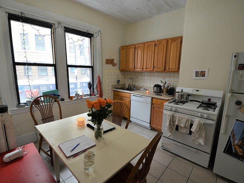 1st image of 114 Hemenway St APT 1