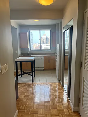 Rented by Maidman Realty Group LL | media 7