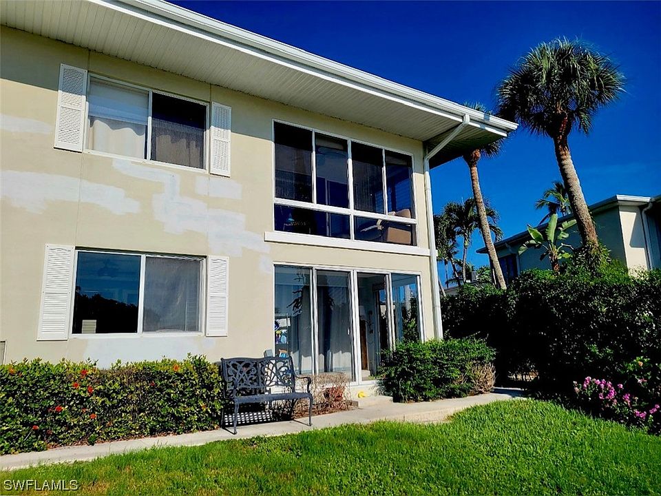 1st image of 1550 Gulf Shore Blvd N APT E7