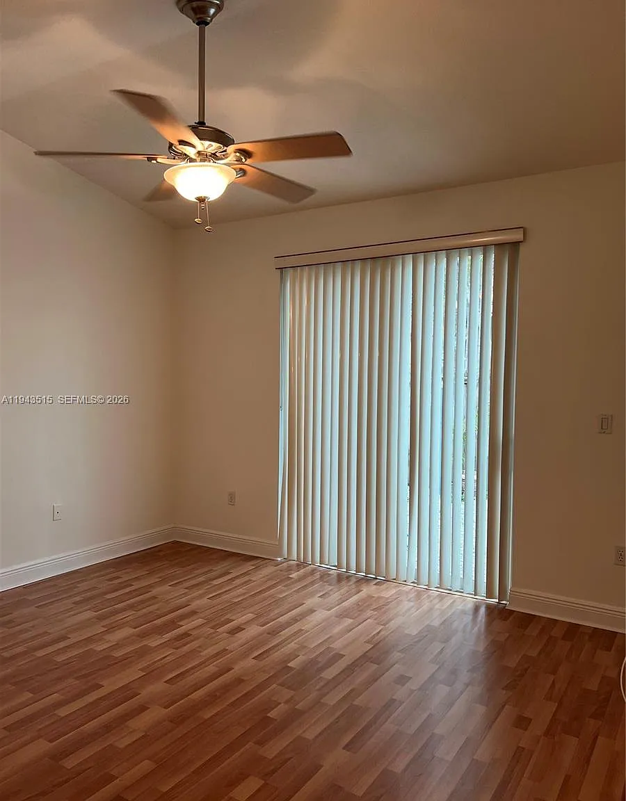 2 bed, 1131 sqft, $2,900 — Photo 4