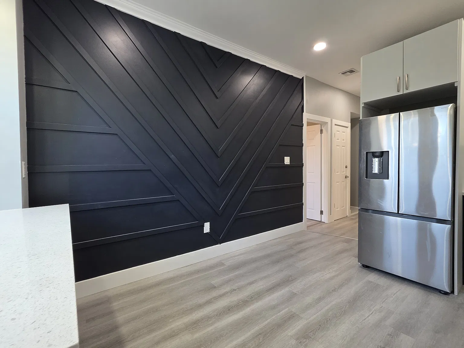 3 bed, $2,995 — Photo 3