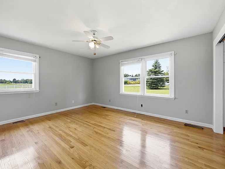 1041 N US Highway 421 — Photo 18