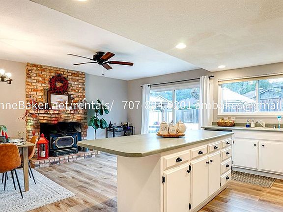 3rd image of 21 Burgundy Ct