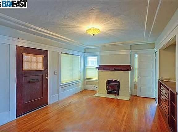 2nd image of 550 Maud Ave