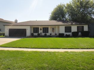 1611 Larson St, Sycamore, IL 60178