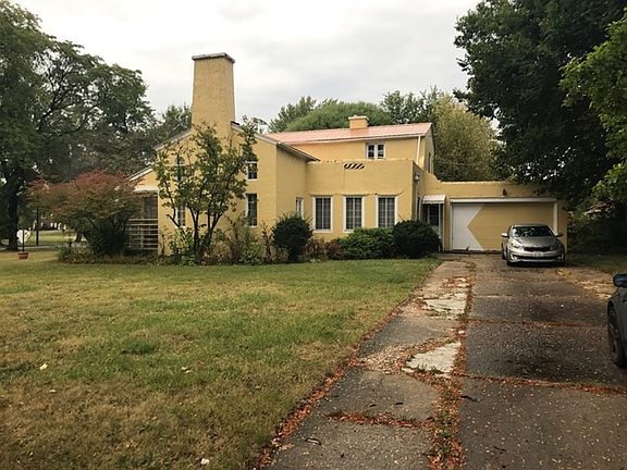 2nd image of 1225 Campbell Ave